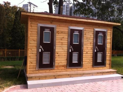 移動環(huán)保廁所 移動環(huán)保廁所